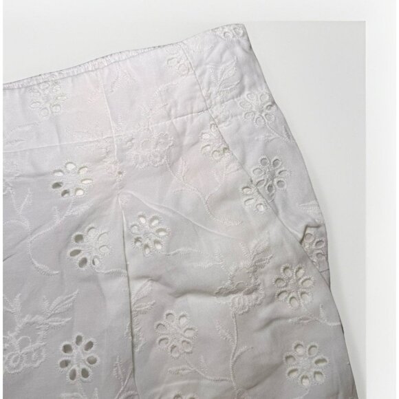 LOFT High-rise Embroidered Eyelet White Cotton Shorts Size Medium - Picture 3 of 4